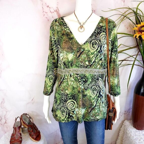 Macy's Style & Co pretty flattering print top - Picture 1 of 6